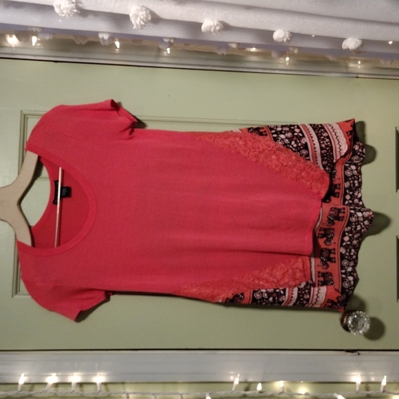 Women's American Dream elephant print coral black hi lo hem tee Small - Picture 1 of 7